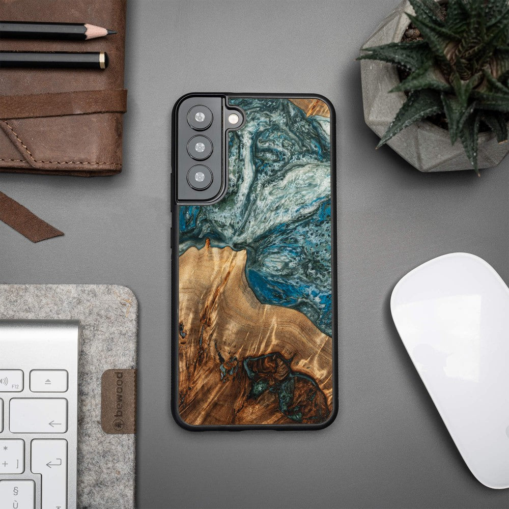 Holzhülle für Galaxy S22 Plus, Bewood Unique Planets Erde