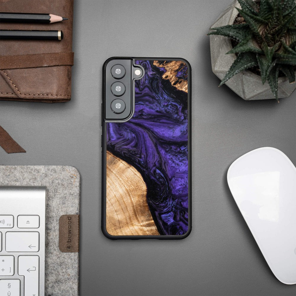 Holzhülle für Galaxy S22, Bewood Unique Violet