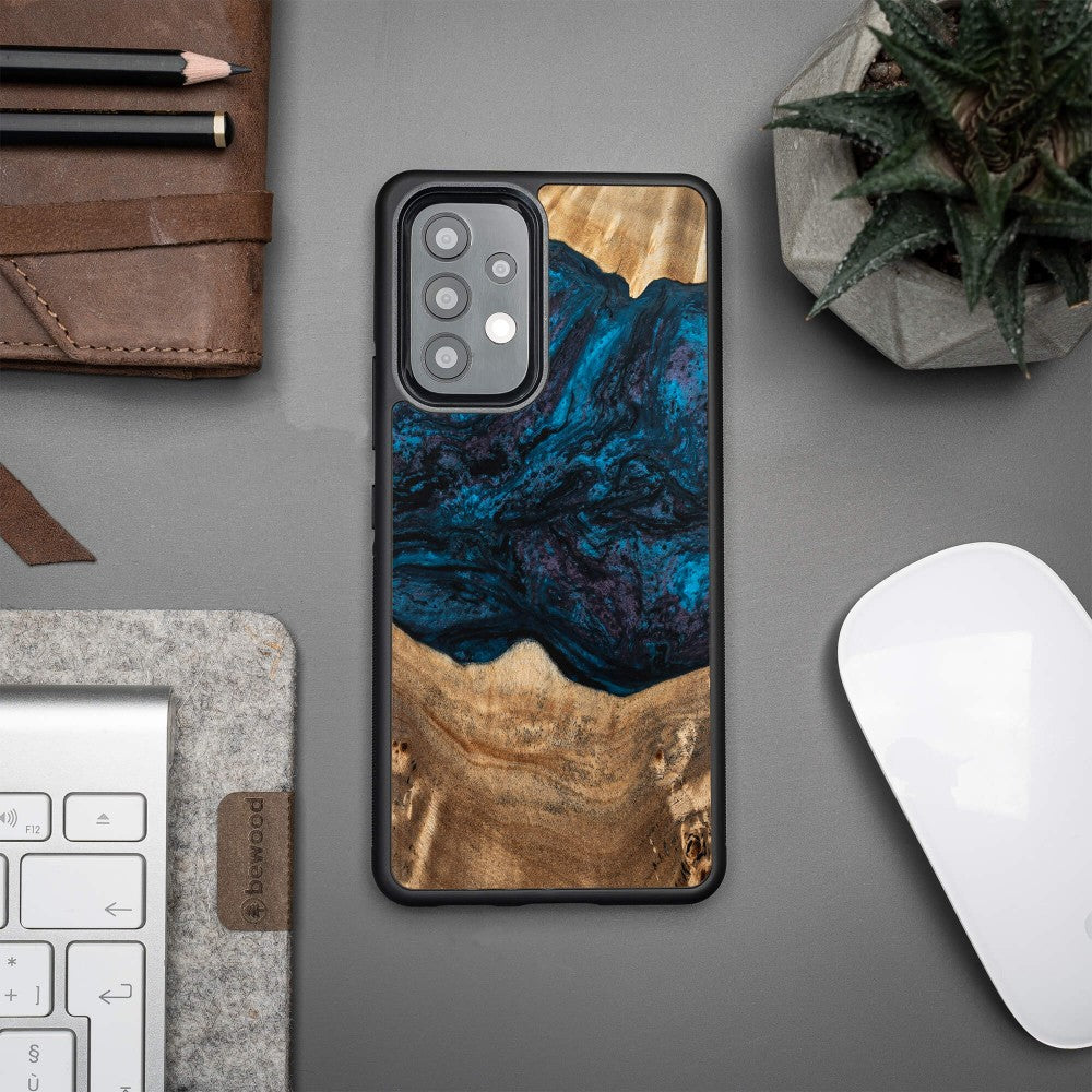 Holzhülle für Galaxy A73 5G, Bewood Unique Planets Neptun