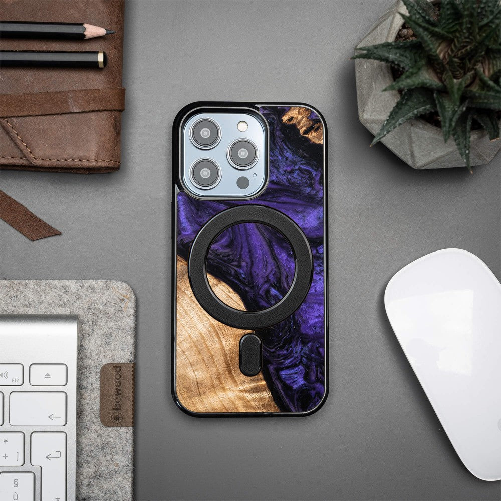 Holzhülle für iPhone 14 Pro, Bewood Unique Violet für MagSafe