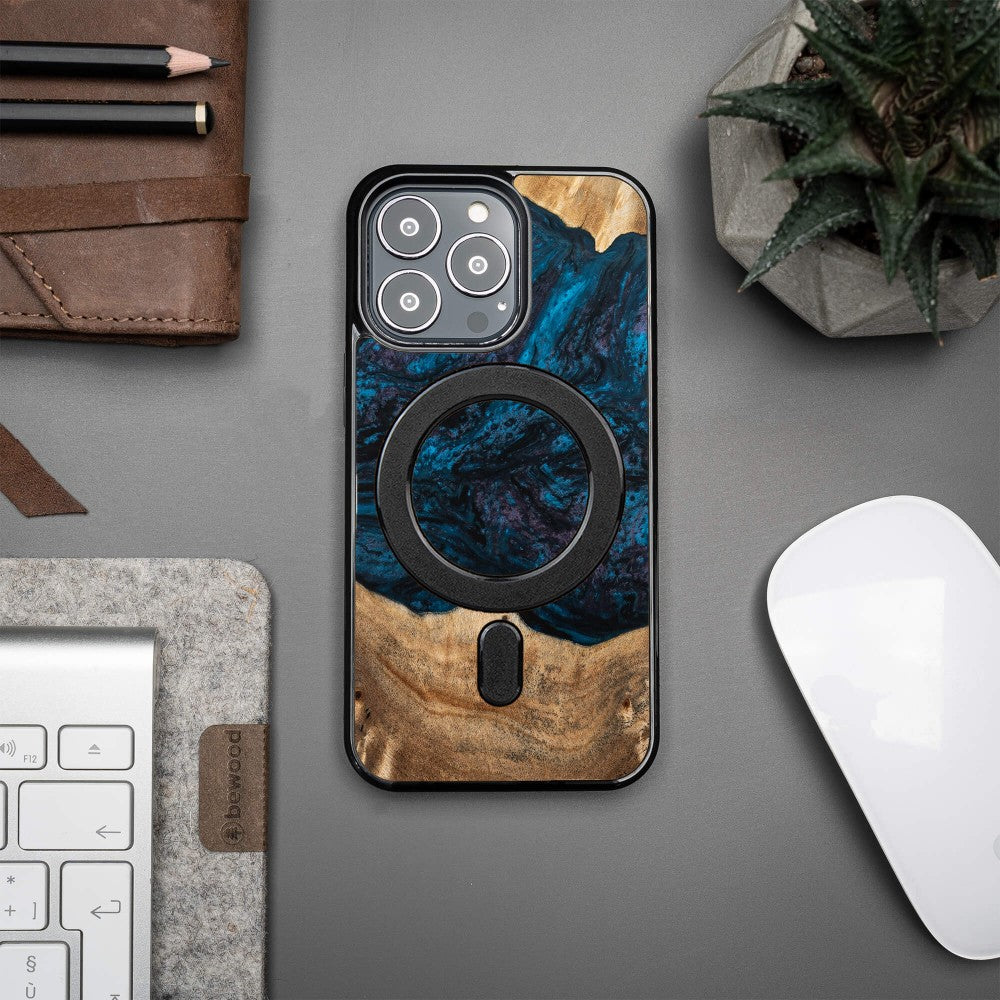 Holzhülle für iPhone 13 Pro, Bewood Unique Planets Neptun für MagSafe