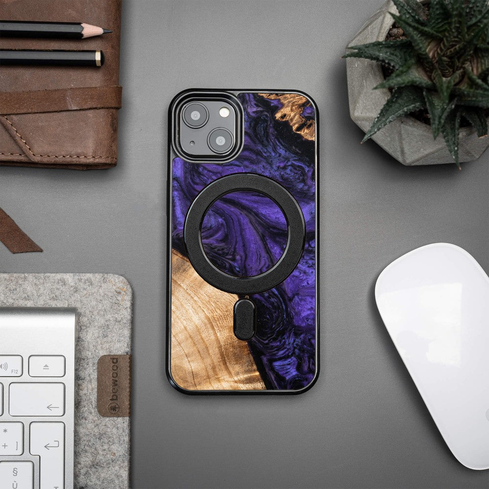 Holzhülle für iPhone 13, Bewood Unique Violet für MagSafe