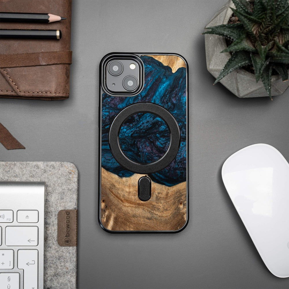 Holzhülle für iPhone 13, Bewood Unique Planets Neptun für MagSafe
