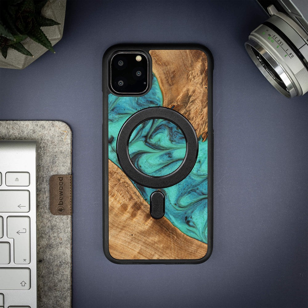 Holzhülle für iPhone 11 Pro Max, Bewood Unique Turquoise für MagSafe