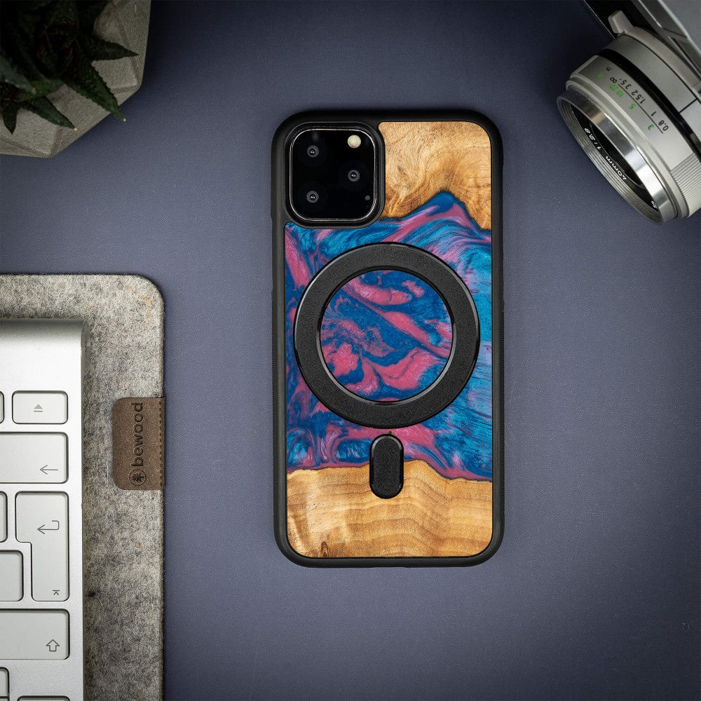 Holzhülle für iPhone 11 Pro, Bewood Unique Neons Vegas für MagSafe