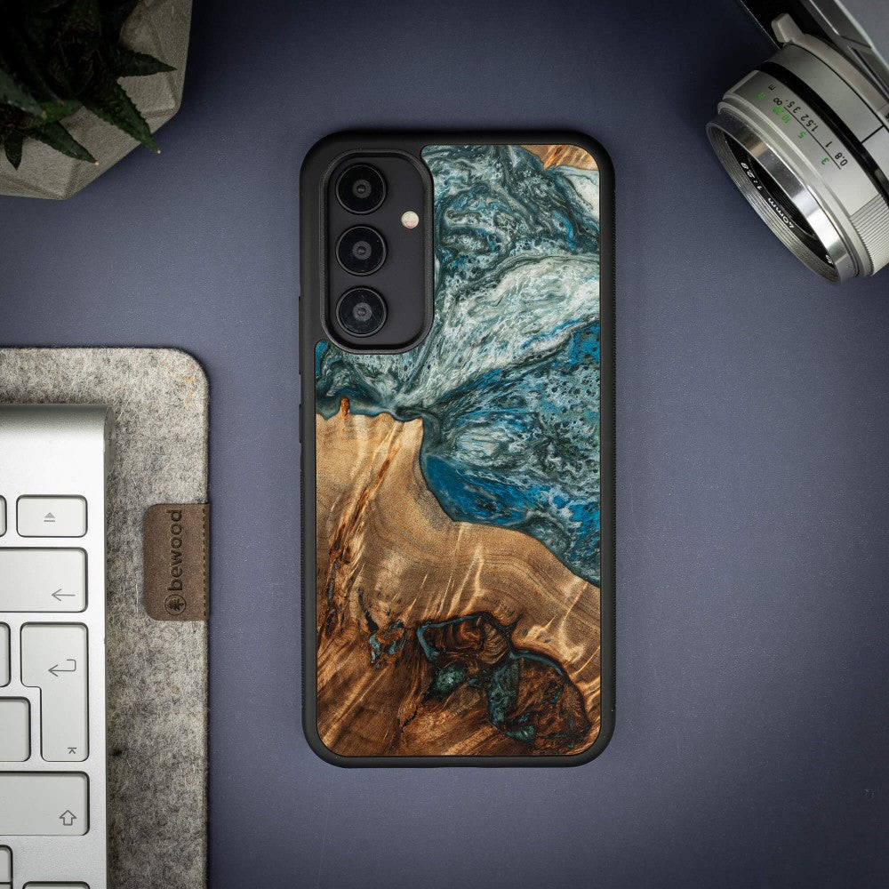 Holzhülle für Galaxy A54 5G, Bewood Unique Planets Erde