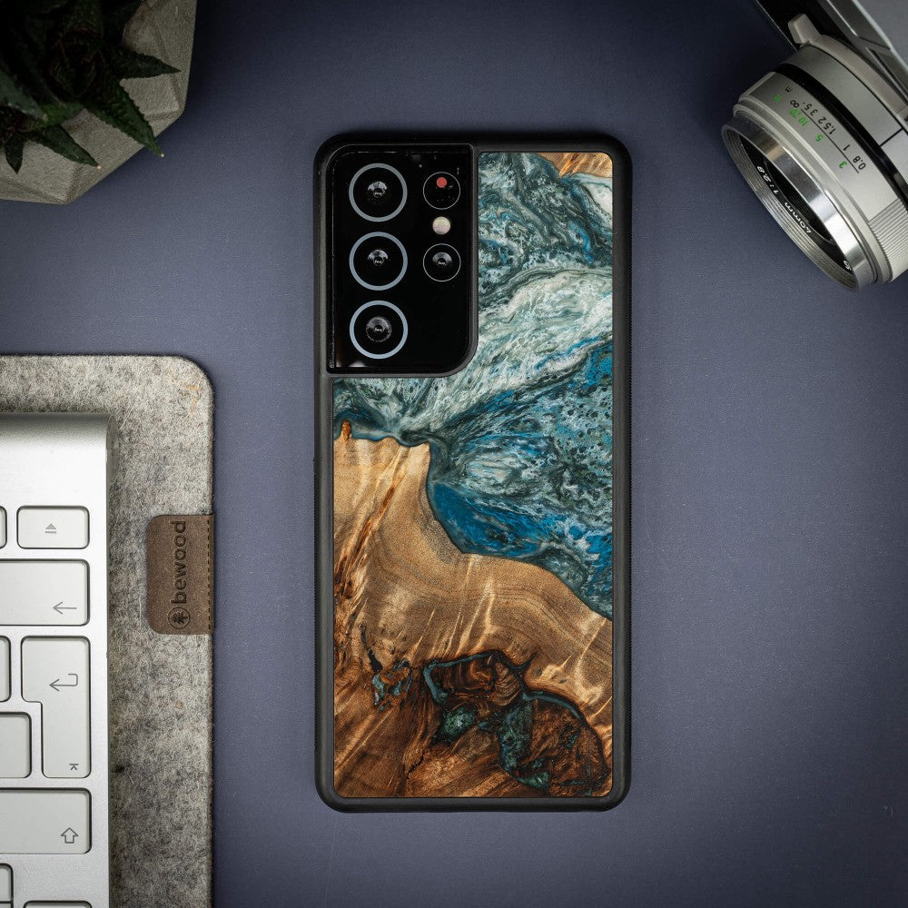 Holzhülle für Galaxy S21 Ultra, Bewood Unique Planets Erde