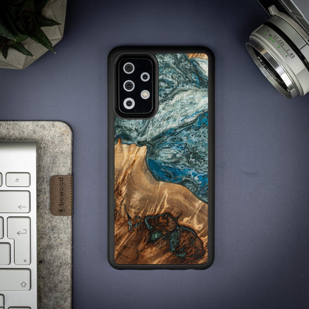 Holzhülle für Galaxy A72 5G, Bewood Unique Planets Erde