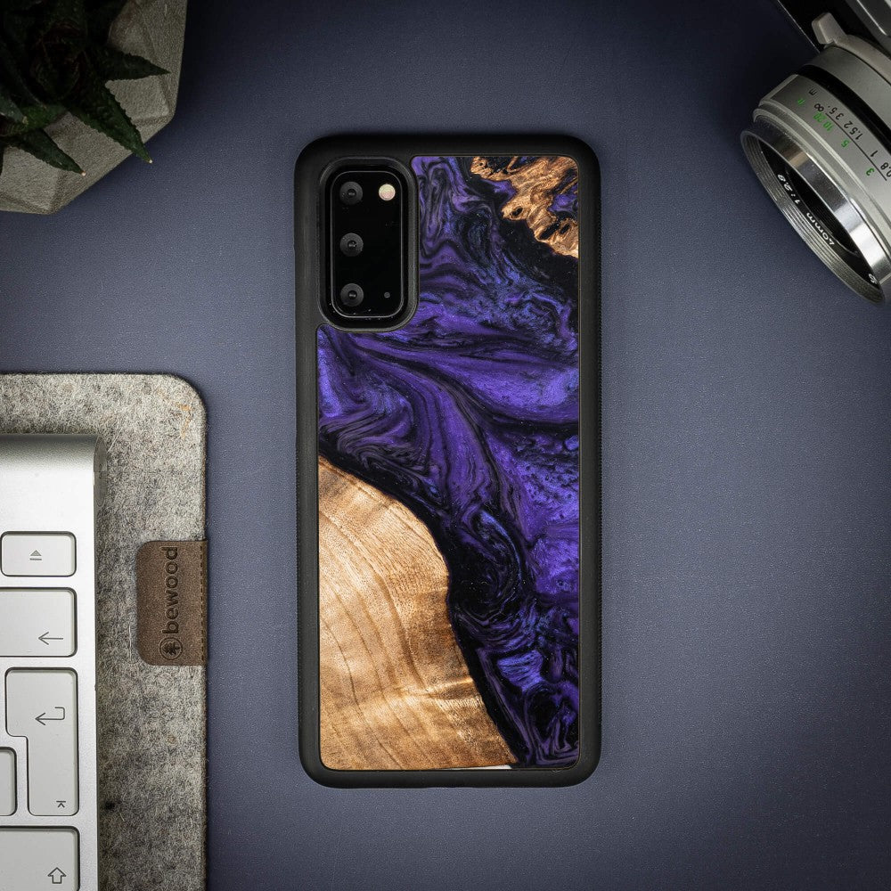 Holzhülle für Galaxy S20, Bewood Unique Violet