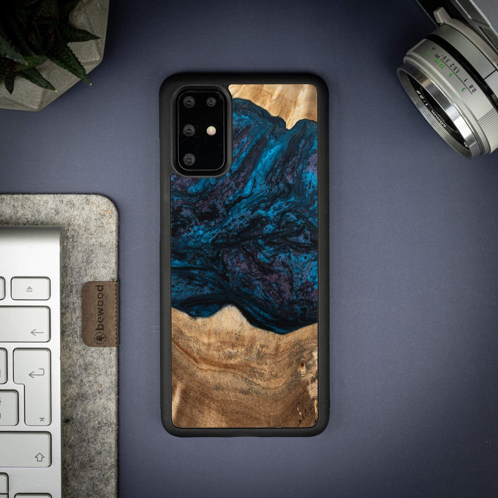 Holzhülle für Galaxy S20 Plus, Bewood Unique Planets Neptun