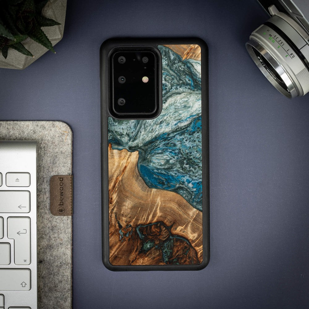 Holzhülle für Galaxy S20 Ultra, Bewood Unique Planets Erde
