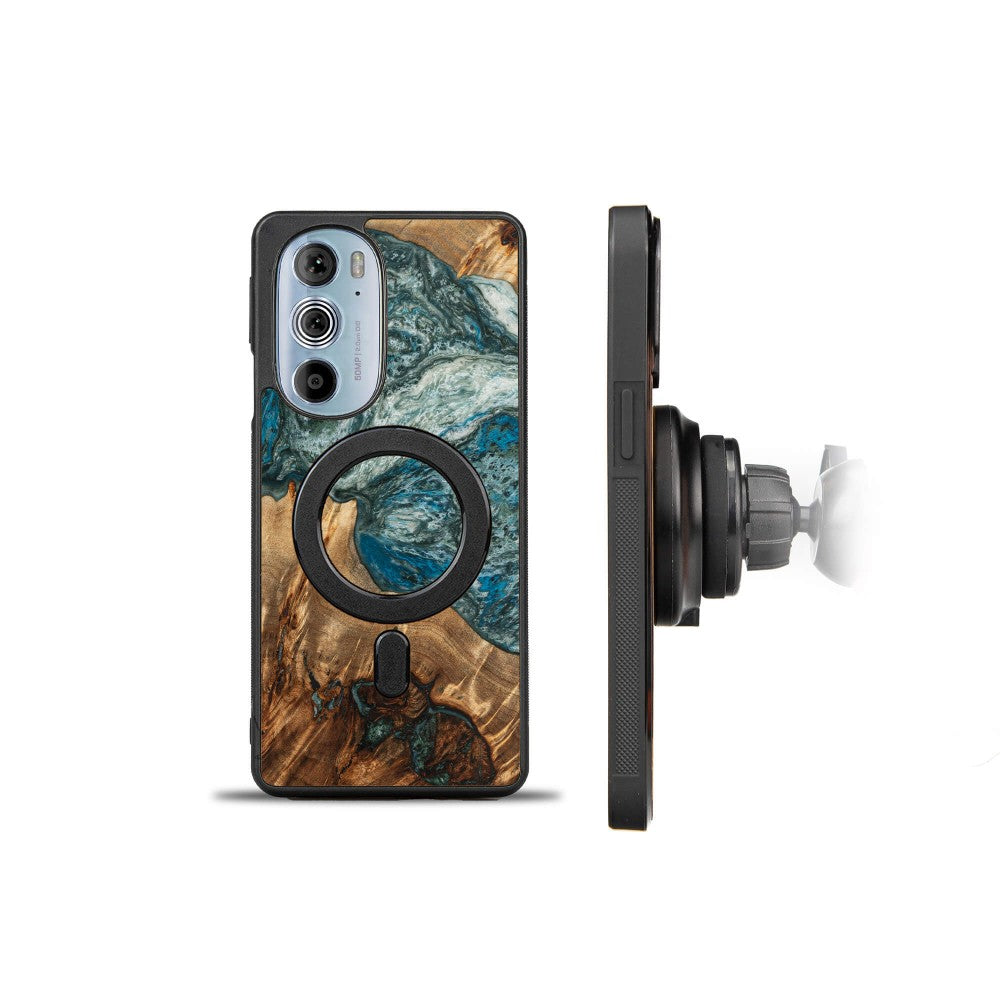 Holzhülle für Motorola Edge 30 Pro, Bewood Unique Planets Erde