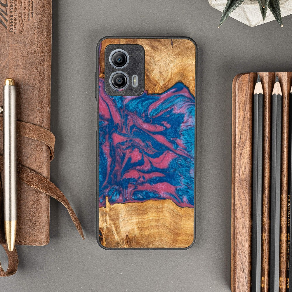 Holzhülle für Motorola Moto G73 5G, Bewood Unique Neons Vegas