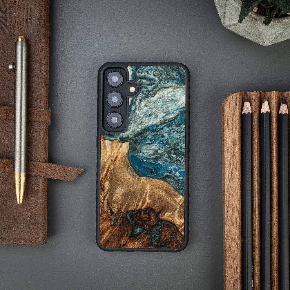 Holzhülle für Galaxy S24, Bewood Unique Planets Erde