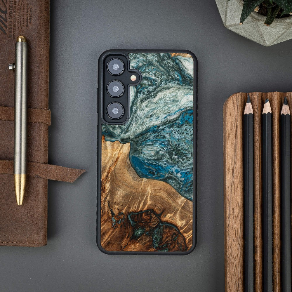 Holzhülle für Galaxy S24 Plus, Bewood Unique Planets Erde