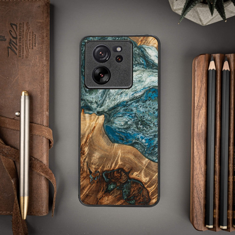 Holzhülle für Xiaomi 13T Pro / 13T, Bewood Unique Planets Erde