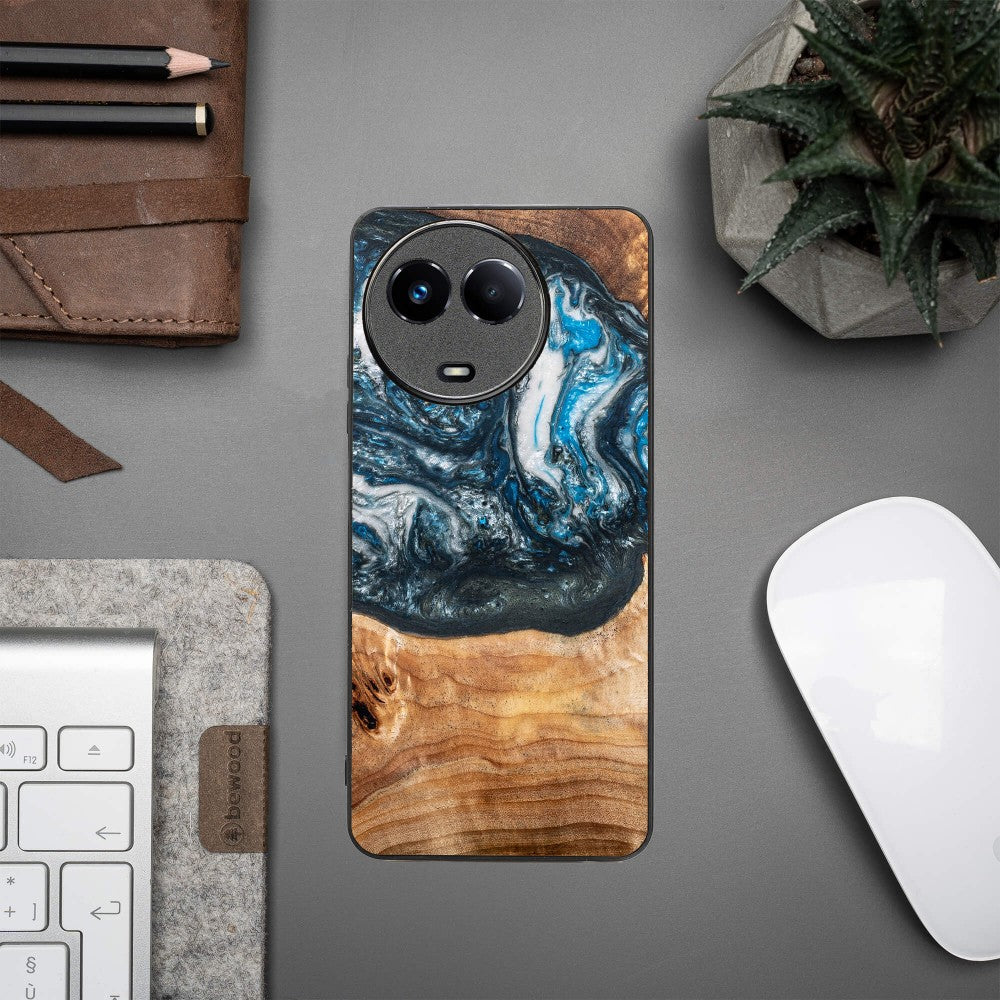 Holzhülle für Realme 11 5G, Bewood Unique Planets Erde
