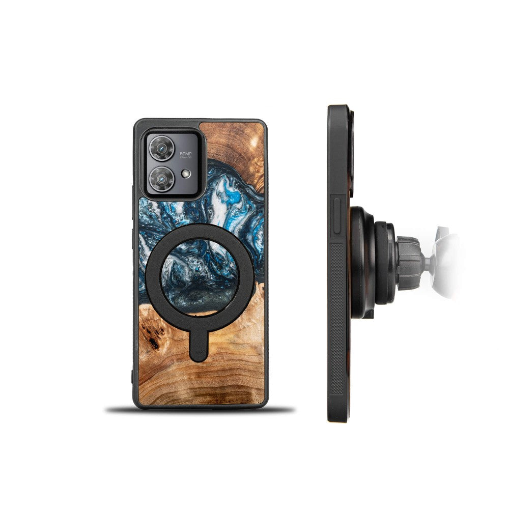 Holzhülle für Motorola Edge 40 / 40 Neo, Bewood Unique Planets Erde für MagSafe