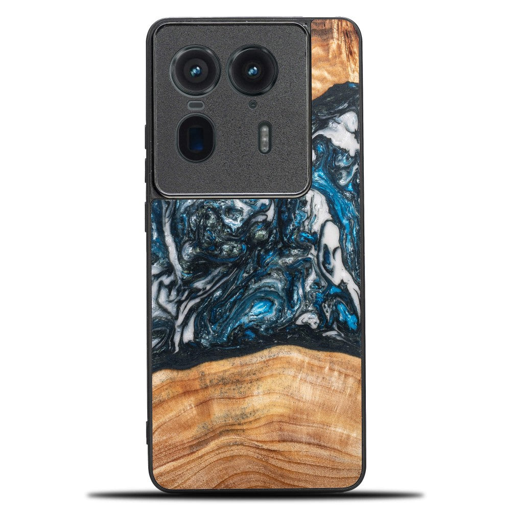 Holzhülle für Motorola Edge 50 Ultra, Bewood Unique Planets Erde