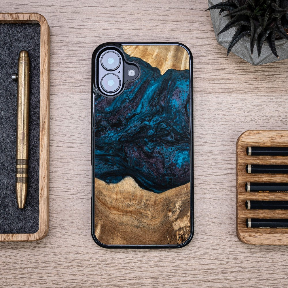 Holzhülle für iPhone 16 Plus, Bewood Unique Planets Neptun