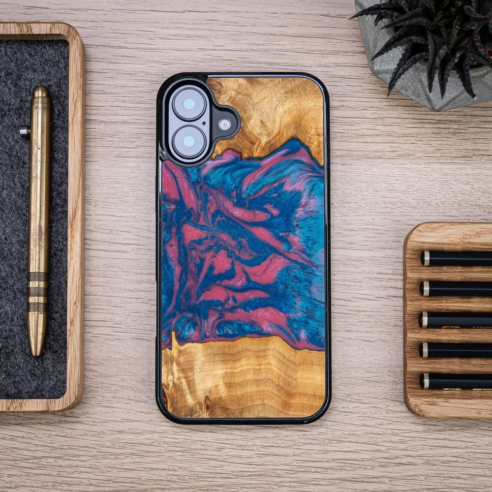Holzhülle für iPhone 16 Plus, Bewood Unique Neons Vegas