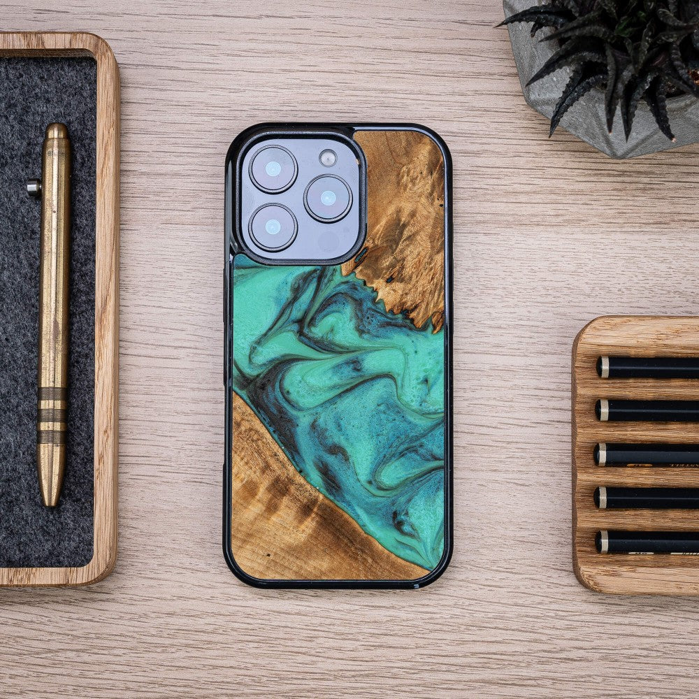 Holzhülle für iPhone 16 Pro, Bewood Unique Turquoise