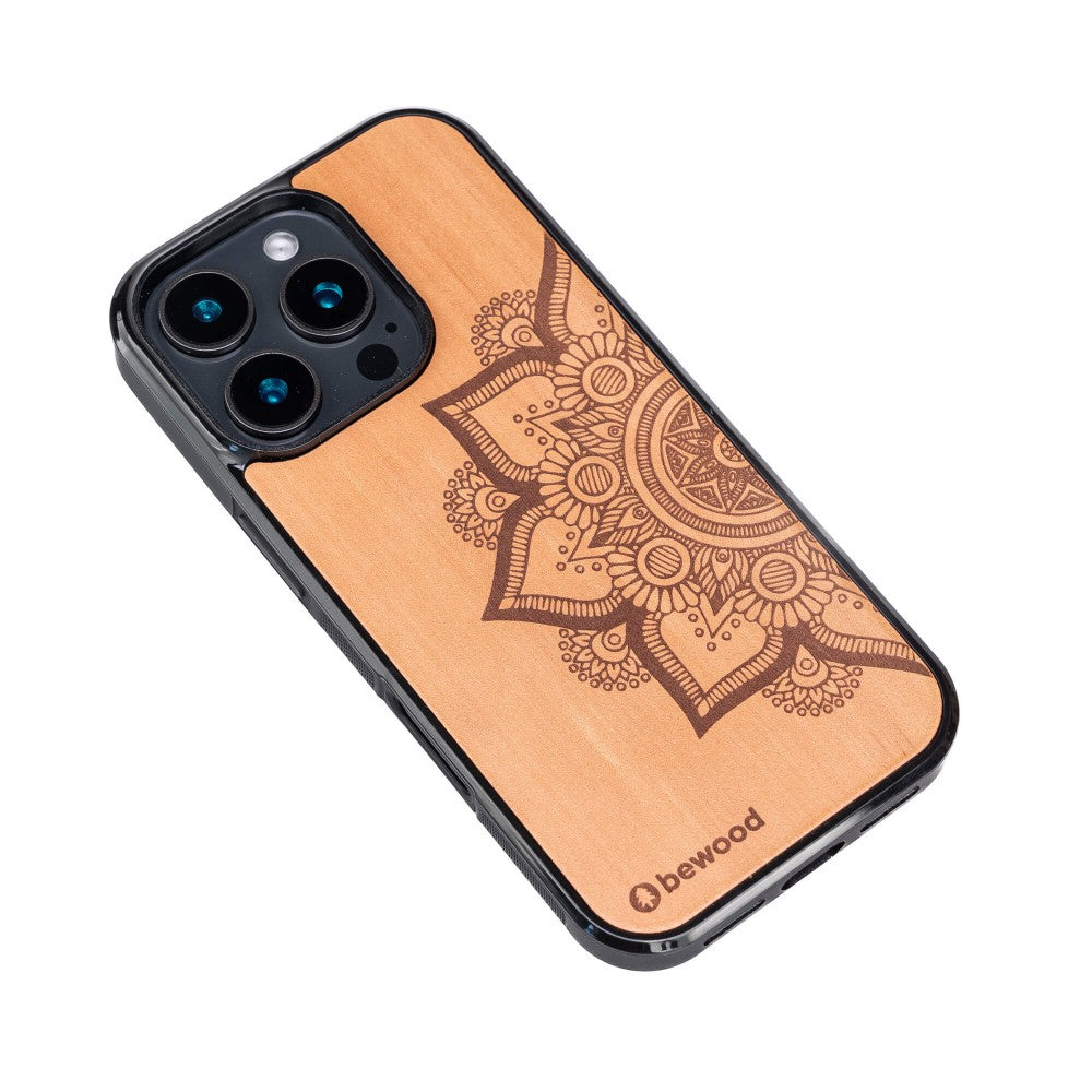 Holzhülle für iPhone 16 Pro, Bewood Apfelbaum Mandala
