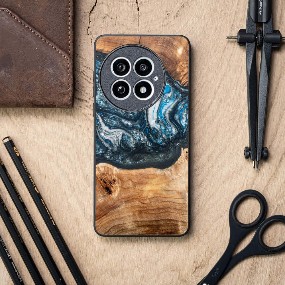 Holzhülle für OnePlus 13, Bewood Unique Planets Erde