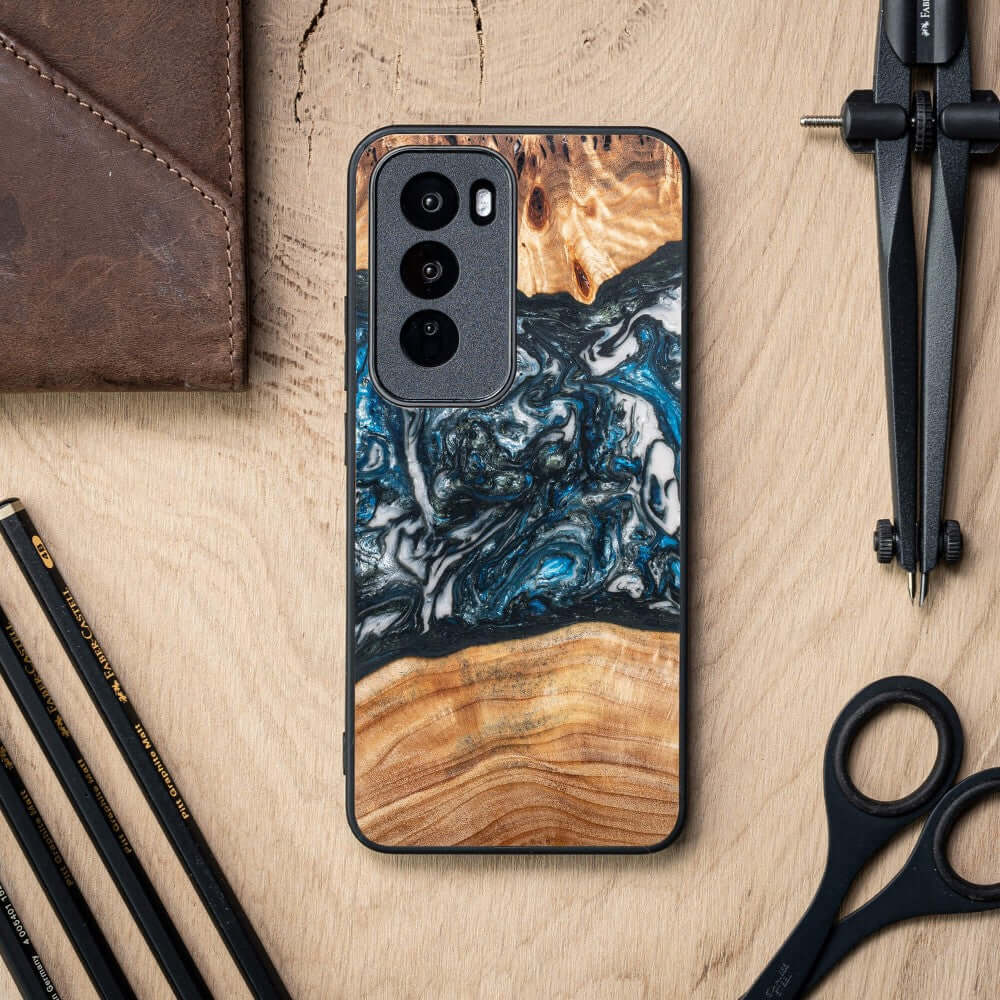 Holzhülle für Oppo Reno 12, Bewood Unique Planets Erde