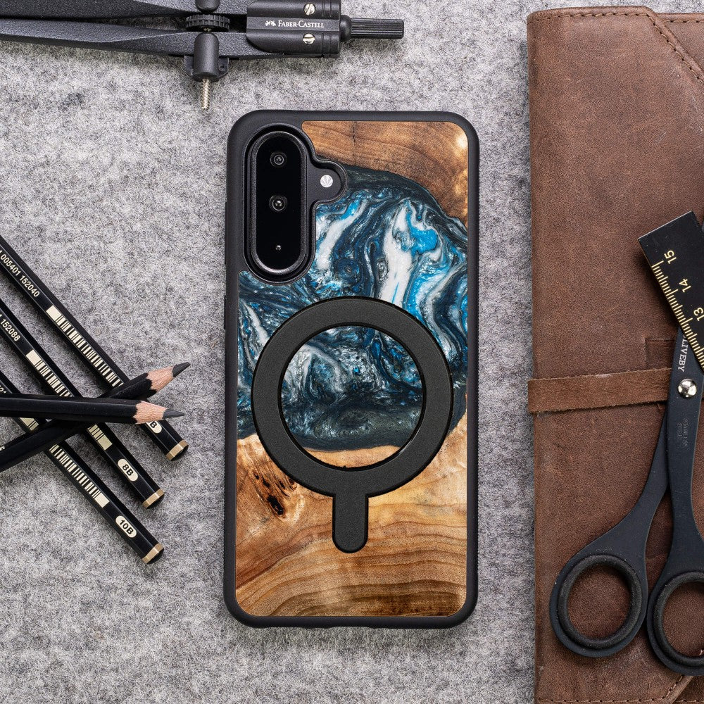 Holzhülle für Galaxy A56 5G, Bewood Unique Planets Erde für MagSafe