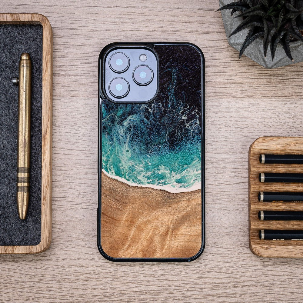 Holzhülle für iPhone 16 Pro Max, Bewood Unique Dream Island, Blau-Braun