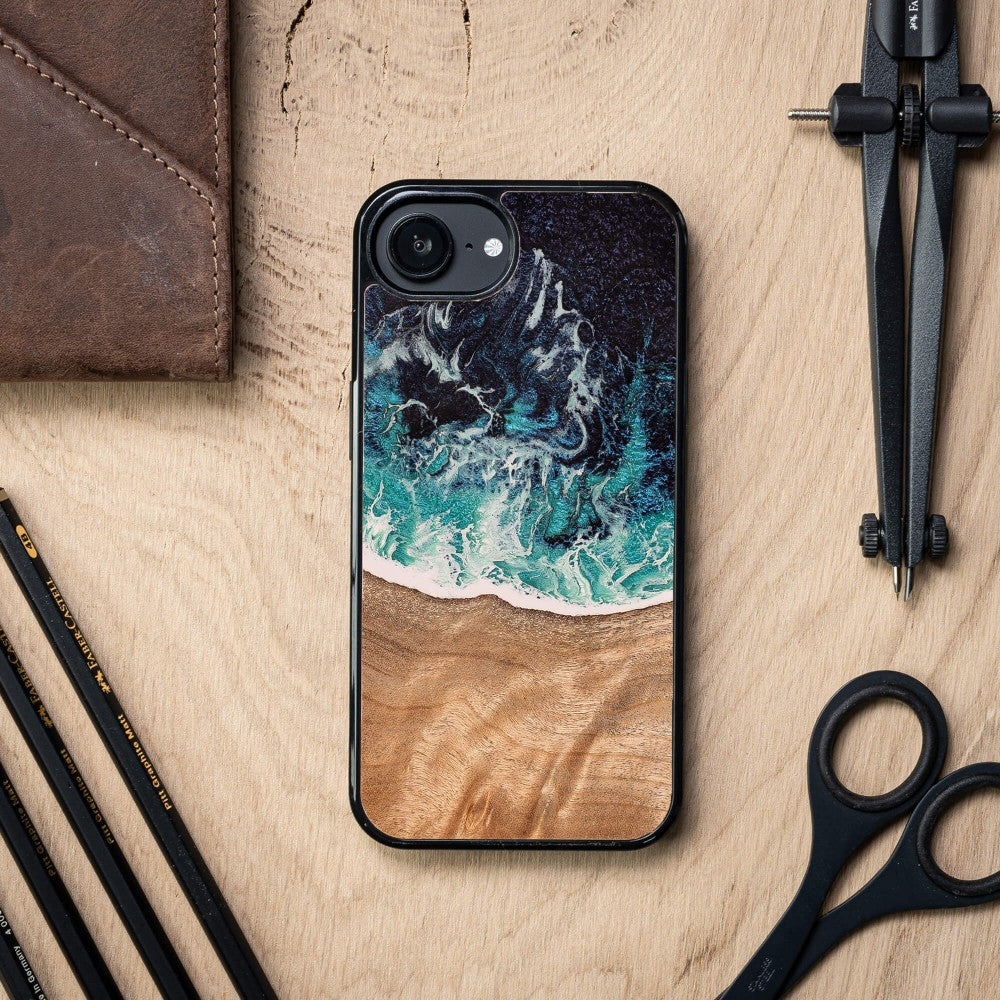 Holzhülle für iPhone 17e / 16e, Bewood Unique Dream Island, Blau-Braun