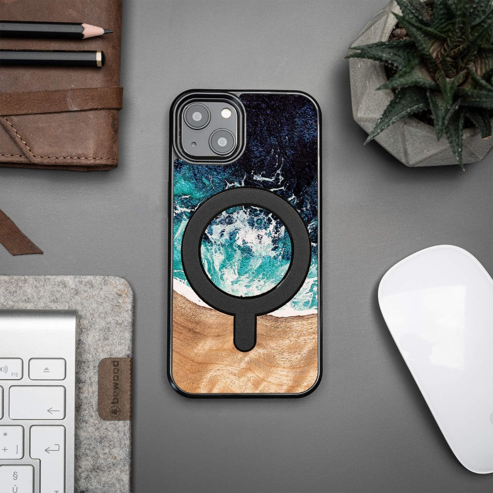 Holzhülle für iPhone 13, Bewood Unique Dream Island für MagSafe, Blau-Braun