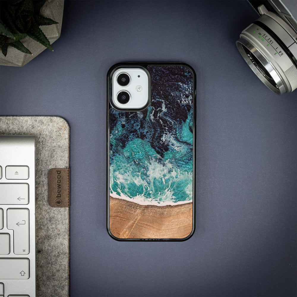 Holzhülle für iPhone 12 Mini, Bewood Unique Dream Island, Blau-Braun