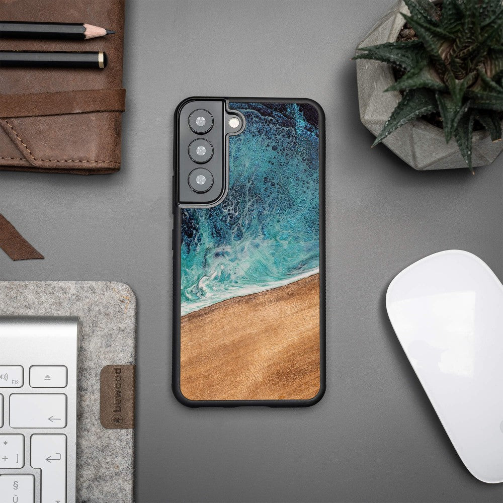 Holzhülle für Galaxy S22, Bewood Unique Dream Island, Blau-Braun