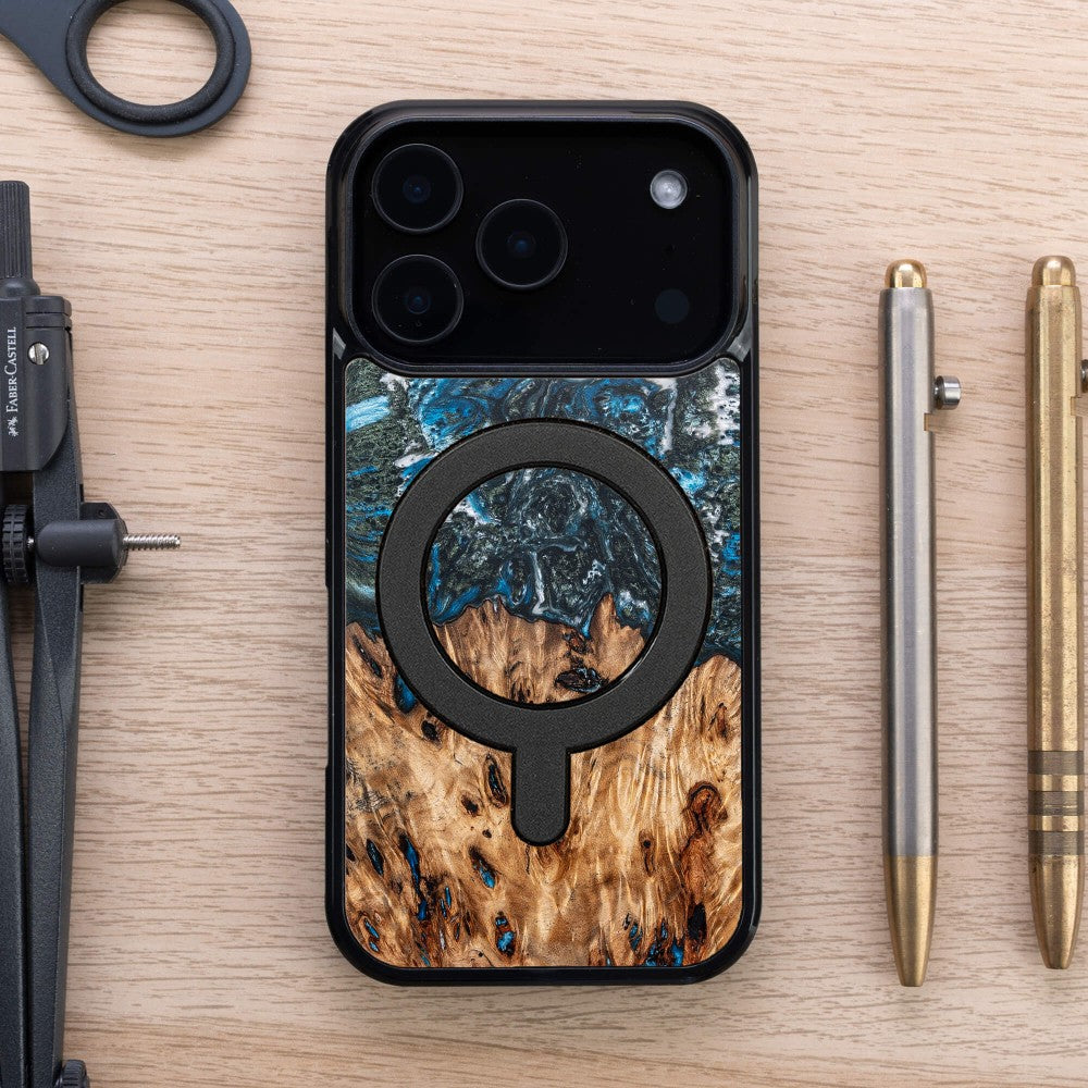 Holzhülle für iPhone 17 Pro, Bewood Unique Planets Erde für MagSafe
