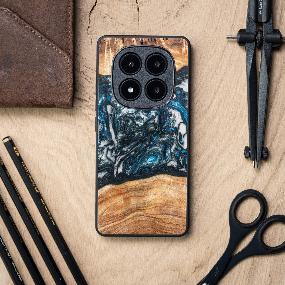 Holzhülle für Xiaomi Redmi Note 15 5G / Xiaomi POCO M8 5G, Bewood Unique Planets Erde
