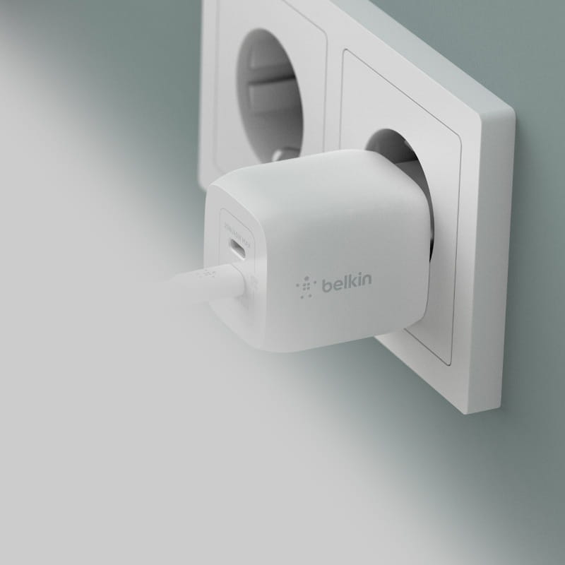 Wandladegerät Belkin Boost Pro Wall Dual USB-C PD 3.0 PPS GaN 45W, Weiß