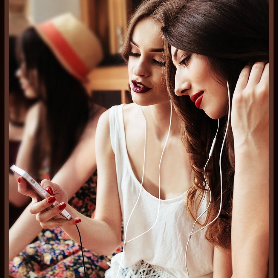 Ugreen 3,5 mm Mini-Klinke Kopfhörer Splitter Kabel 25 cm, Schwarz