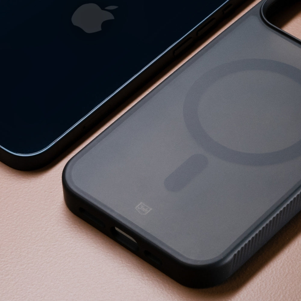 Handyhülle 3mk Smoke MagCase für Apple iPhone 15, Schwarz
