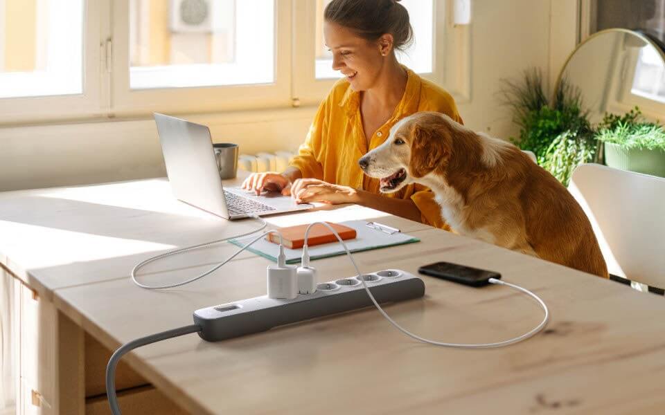 Überspannungsschutz-Steckdosenleiste 650J Belkin Connect BSV603VF2M-V2, 6x AC EU Schuko