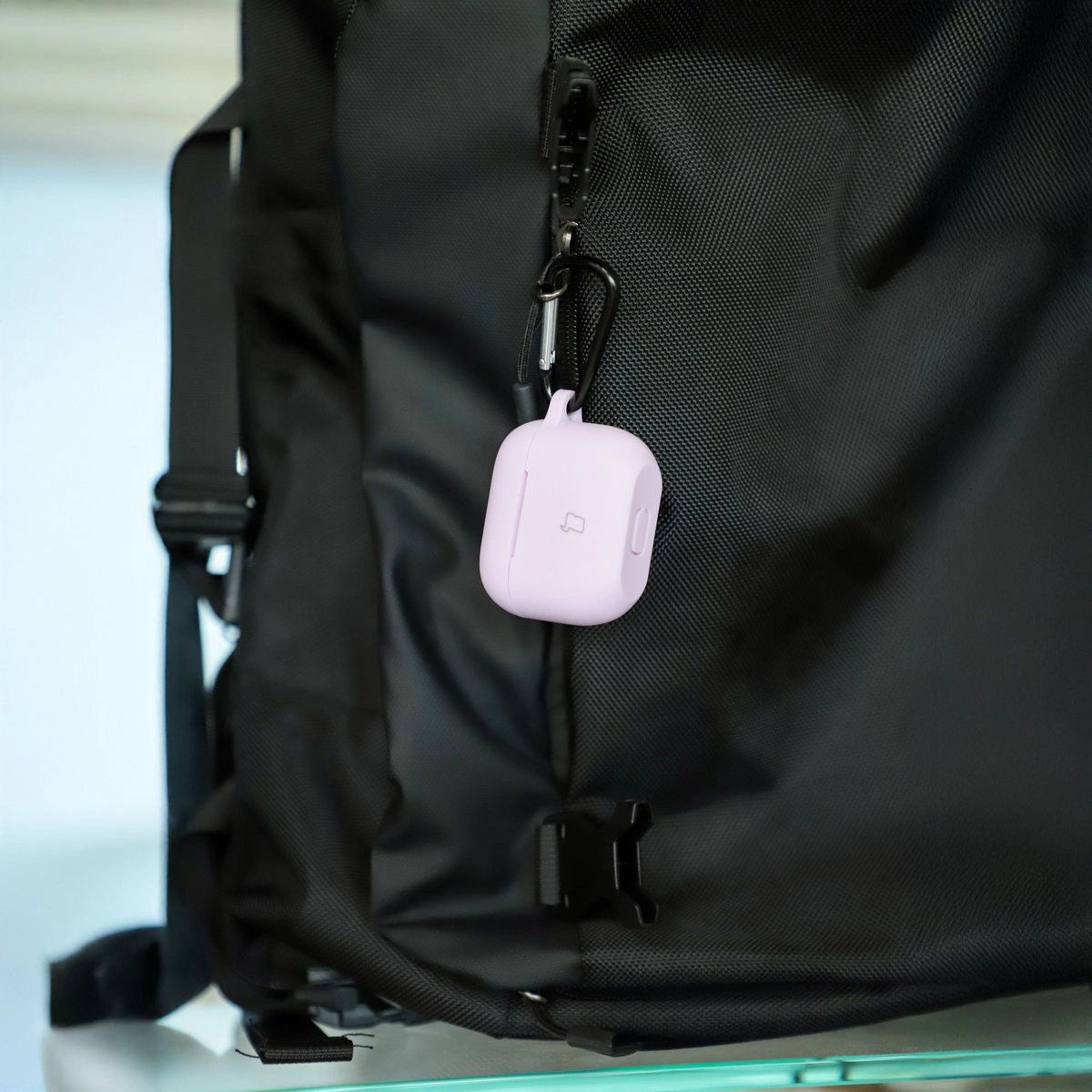 Silikonhülle mit Karabiner für AirPods 4, Bizon Case Headphone Silicone, Lavendel