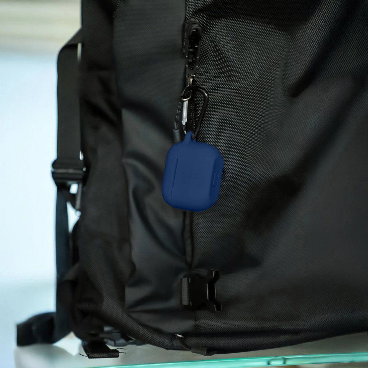 Silikonhülle mit Karabiner für AirPods Pro 2, Bizon Case Headphone Silicone, Dunkelblau