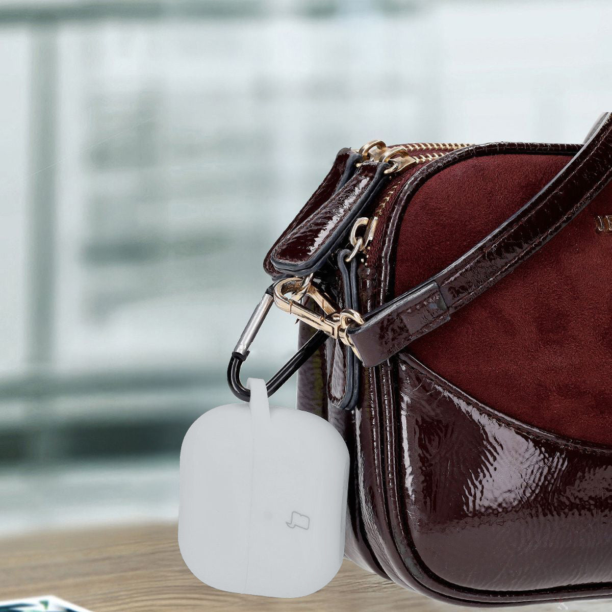 Silikonhülle mit Karabiner für Galaxy Buds 3/3 Pro/3 FE, Bizon Case Headphone Silicone, Weiß