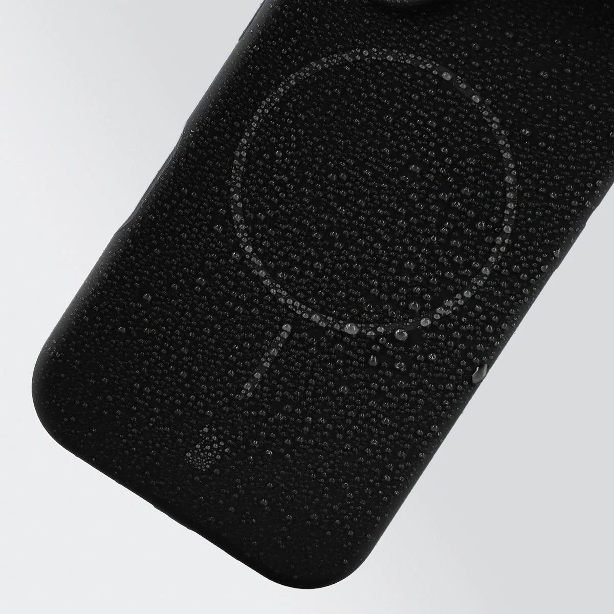 Silikon Handyhülle mit Magnetring für iPhone 17 Pro, Bizon Soft Case Magnetic, Schwarz
