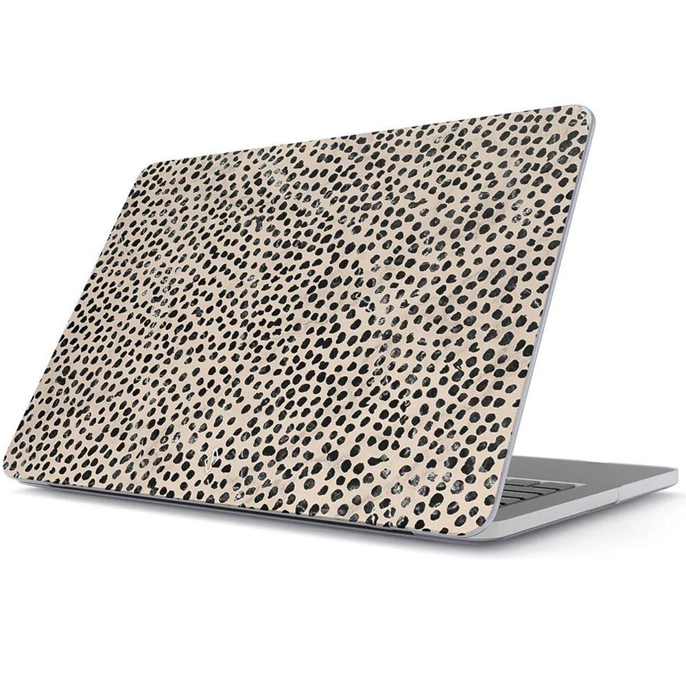 Schutzhülle Burga Almond Latte Tough für MacBook Air 13.6" M4 / M3 / M2, Beige mit schwarzen Punkten