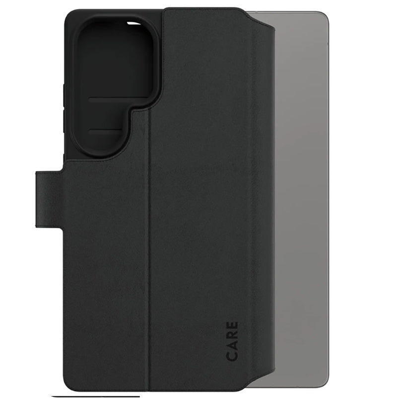 Handyhülle mit Klappe für Galaxy S25 Ultra, PanzerGlass Wallet Case in Schwarz. Schützt stilvoll mit Kartenfach und Magnetverschluss.