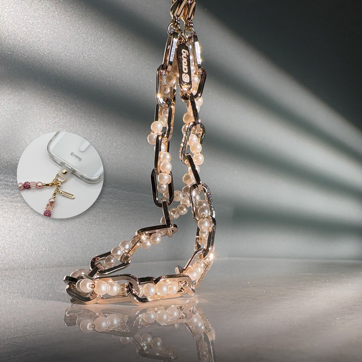 Universal-Handyband für das Handgelenk, Crong Phone Charm, eine goldene Kette mit weißen Perlen