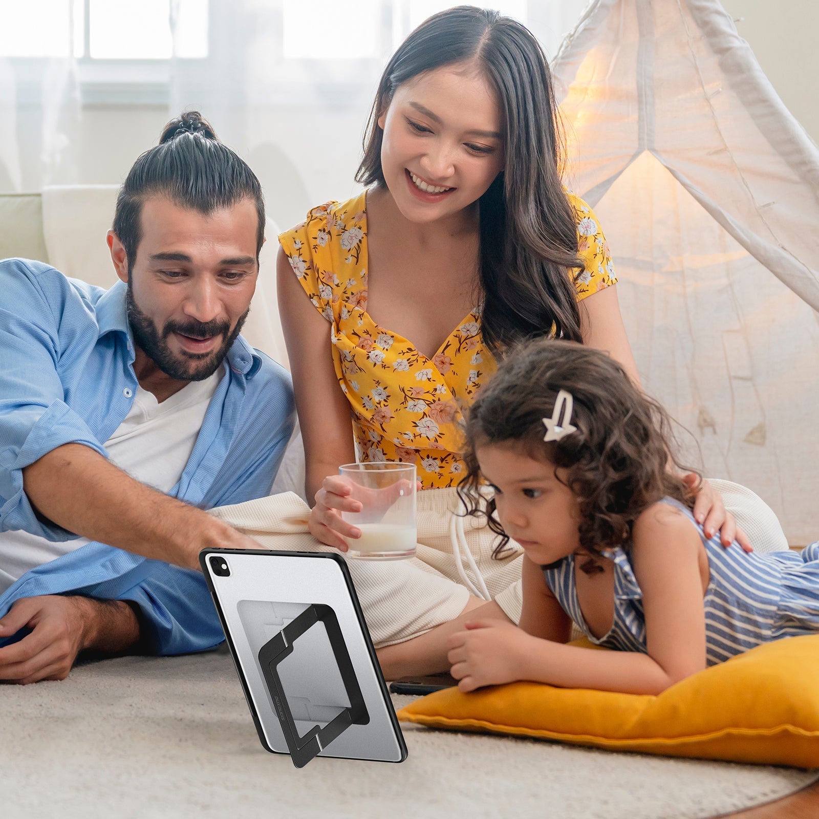 Schutzhülle mit Ständer für iPad Pro 11 M5 2025 / Pro 11" M4 2024, Dux Ducis Axis, Transparent-Schwarz