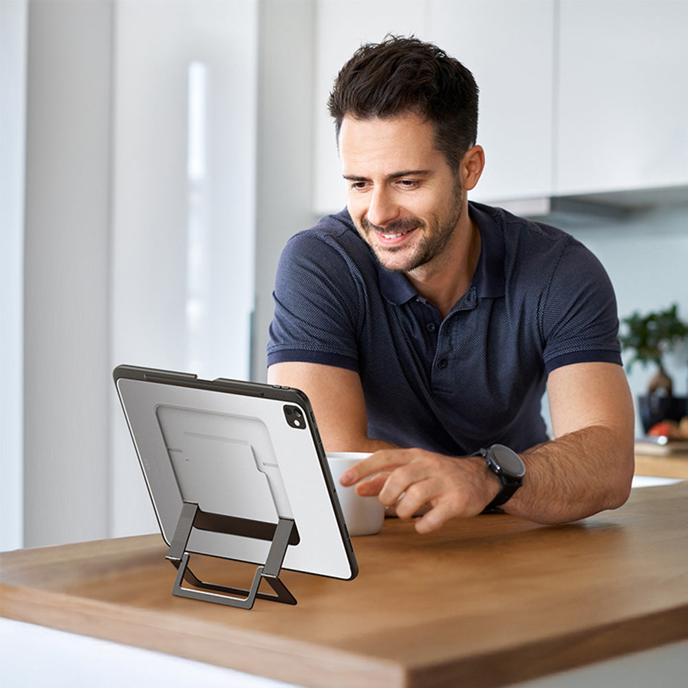 Schutzhülle mit Ständer für iPad Pro 13" 2025 / 2024, Dux Ducis Axis, Transparent-Schwarz